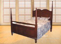 Sumner Manor Bed with Blanket Rail Footboard